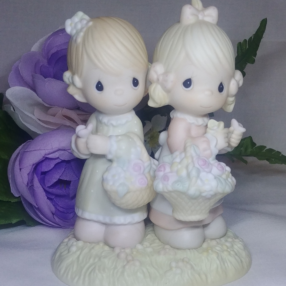Precious Moments Figurine:1985 To My Special Frien